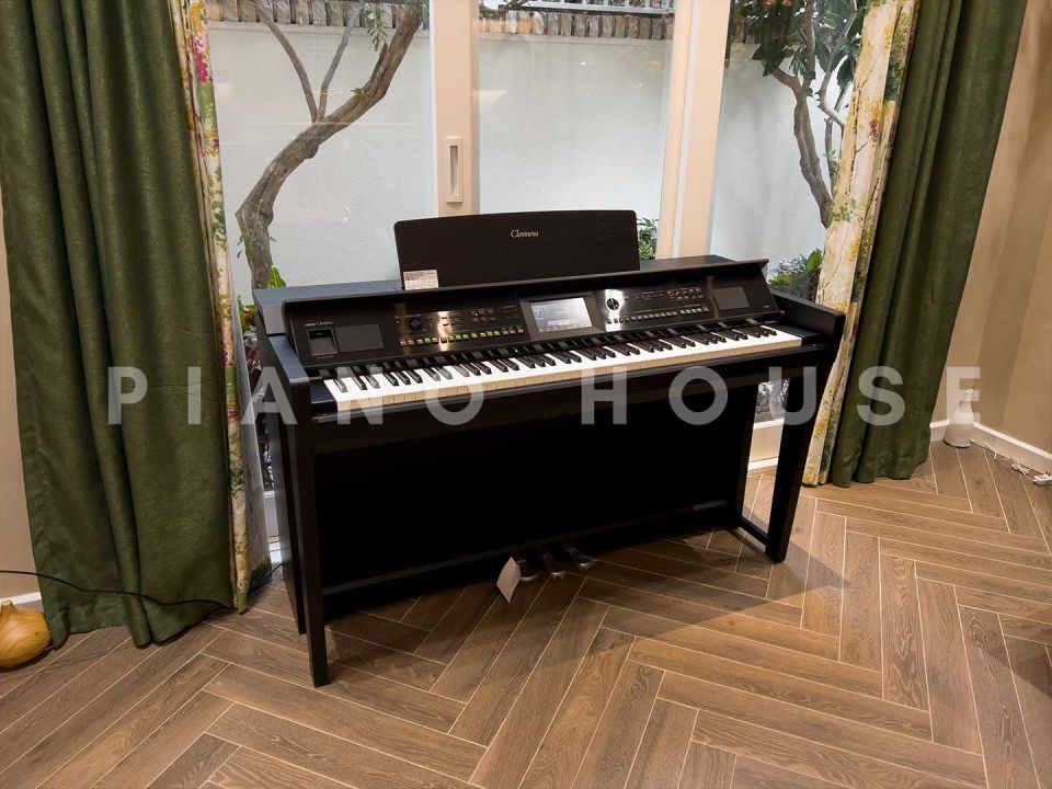 YAMAHA CVP-805 B (USED)