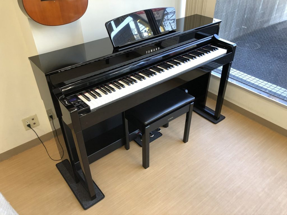 YAMAHA CLP-535