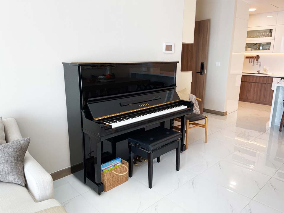 hình ảnh đàn piano yamaha u10bl