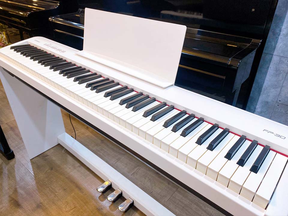 Sức hút khó cưỡng từ cây đàn piano điện Roland FP-30