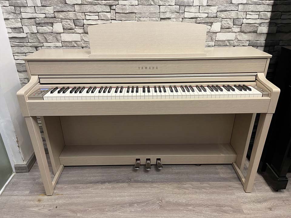 đàn piano điện yamaha clp 545