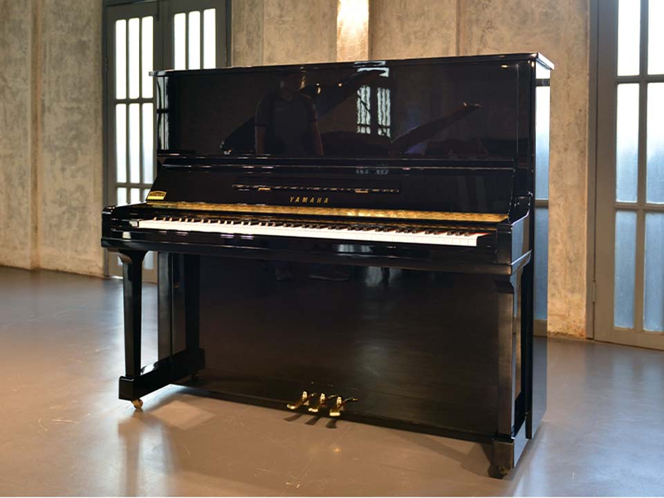 hình ảnh đàn piano yamaha u10bl