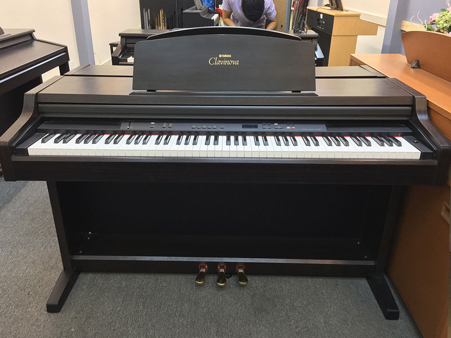 Đàn Piano điện Yamaha CLP-820 | Hoàng Piano