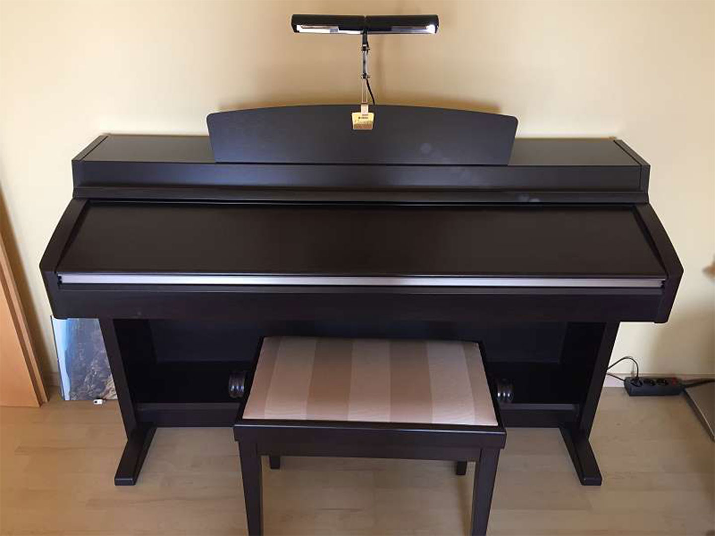 Yamaha CLP 230 - piano điện giá rẻ Yamaha | Piano Dương Cầm