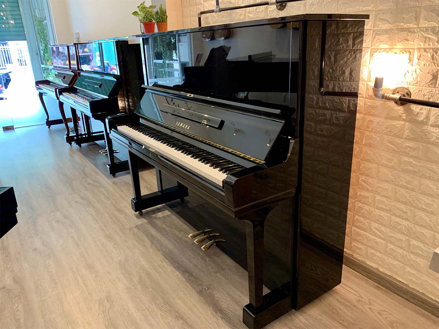 đàn piano yamaha u3g