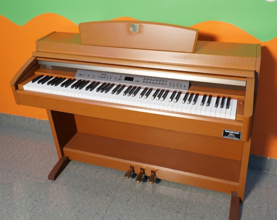 Đàn Piano Điện Yamaha CLP-240C - Light Cherry – Piano BT