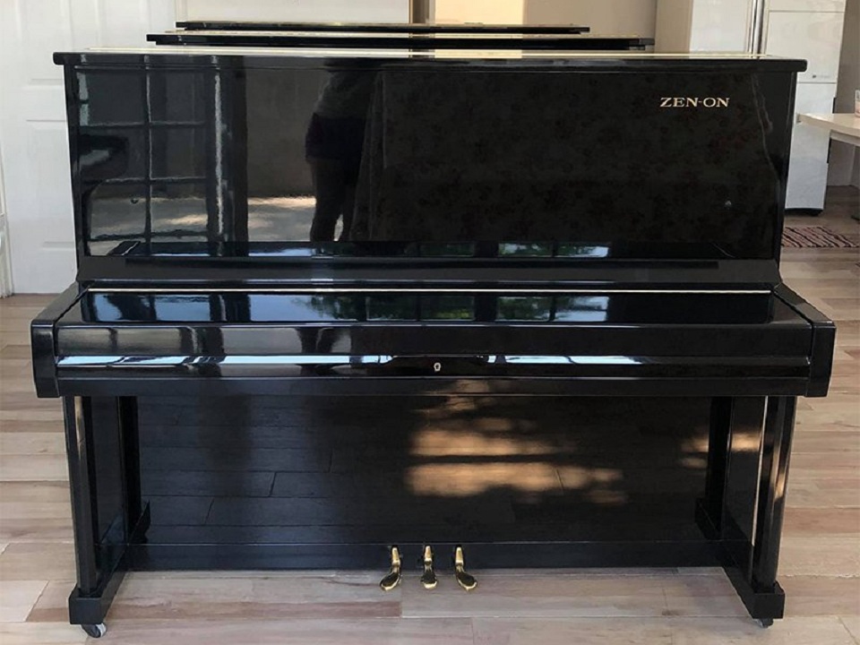 Đàn Piano Cơ Ngoài Dòng Zenon UZ-20 – Piano BT